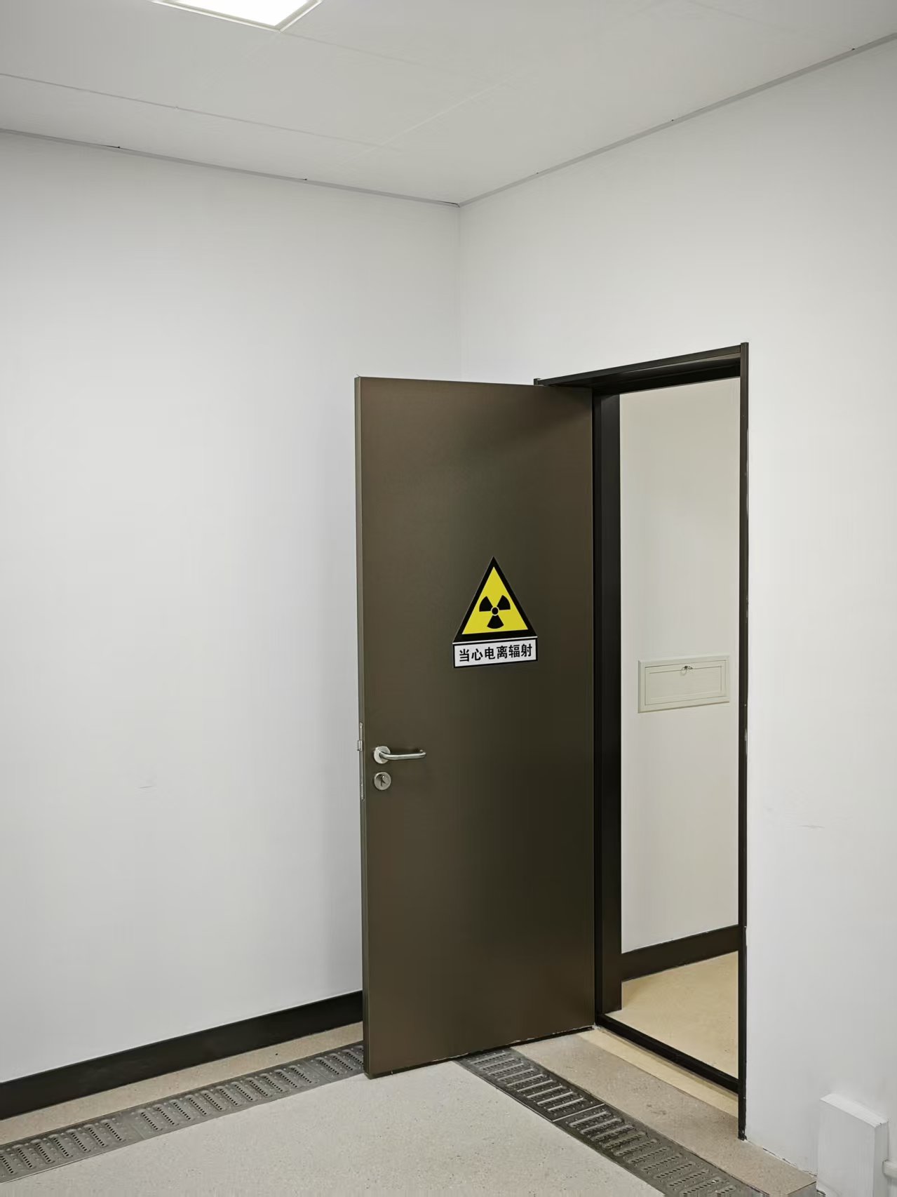 柳州CT室手动单开防护铅门